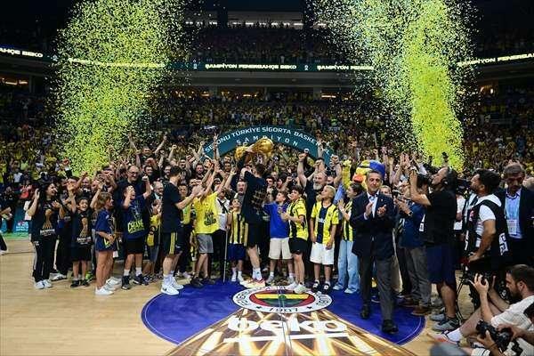Kupa canavarı Fenerbahçe Beko! Beşiktaş'a şans tanımadı