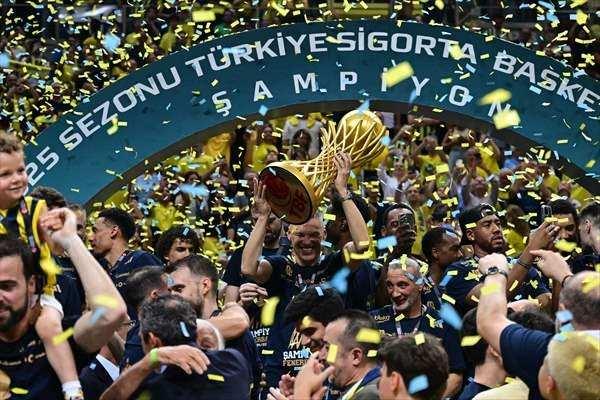<p>Fenerbahçe, bu sezon tüm kulvarlarda oynadığı 84 karşılaşmanın 67'sini kazandı.</p>
