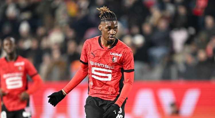 <p>Trabzonspor, uzun süredir gündeminde yer alan Rennes'in 23 yaşındaki stoperi Wooh için tüm şartlarda anlaşmaya vardı.<br />
<br />
(FANATİK)</p>