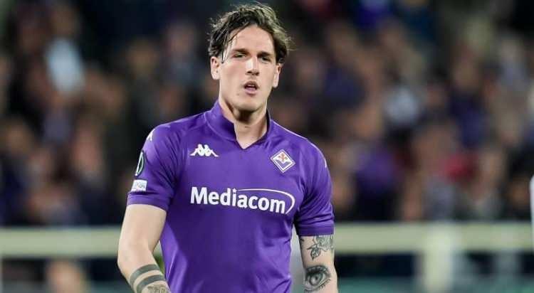 <p>Sezonun sona ermesiyle Cimbom'a dönen Nicolo Zaniolo, Okan Buruk ile bir görüşme yaptı ve "Tercihlerimde hata yaptım. Artık Galatasaray için savaşmak istiyorum." dedi.<br />
<br />
(TAKVİM)</p>