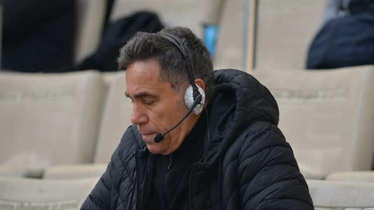 <p>Uzun yıllar memleketi Sakarya’da yaşayan Ugan, mesleki kariyerine 1985 yılında Sakarya Gazetesi'nde muhabir olarak başladı.</p>