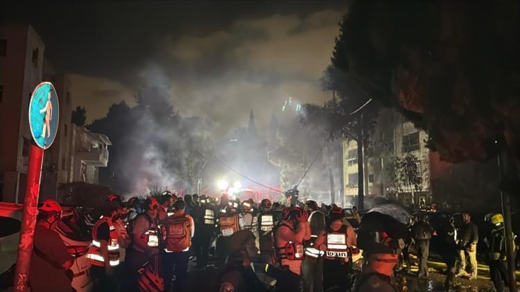 <p>Katar merkezli Amwaj.media’nın üst düzey İranlı bir kaynağa dayandırdığı haberine göre, Washington yönetimi 21 Haziran’da Tahran’a bir mesaj göndererek savaş istemediklerini ve yalnızca belirli nükleer tesisleri hedef alacaklarını iletti. </p>
<p> </p>