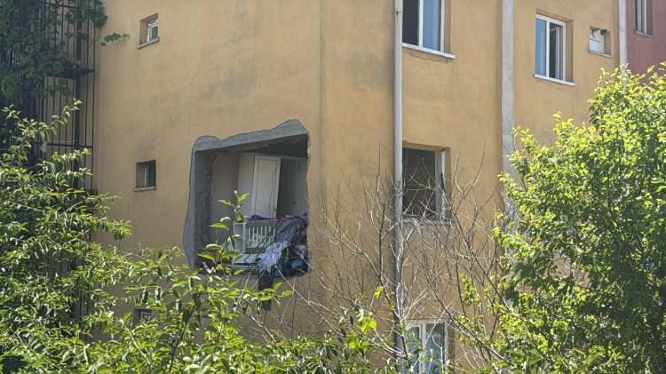 <p>Yaralılar olay yerine gelen ambulanslarla Çaycuma Devlet Hastanesi'ne kaldırıldı.</p>