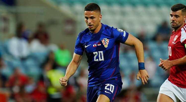 <p>Union Saint-Gilloise forması giyen 21'lik Franjo Ivanovic, Beşiktaş'ın radarına girdi.<br />
<br />
(AKŞAM)</p>