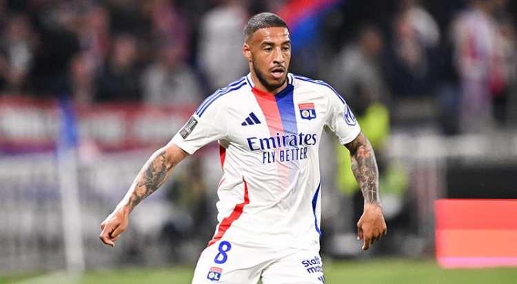 <p>Orta sahaya takviye yapmayı isteyen Beşiktaş, Fransa'da küme düşürülen Lyon'un 30 yaşındaki oyuncusu Corentin Tolisso ile ilgileniyor.<br />
<br />
(FOTOMAÇ)</p>
