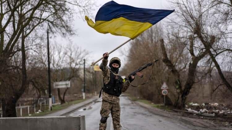 <p><span style="color:#B22222"><strong>10) UKRAYNA</strong></span></p>
<p> </p>
<p>Donbas’ta Minsk Anlaşmaları sonrasında zaman zaman Rus yanlısı gruplarla çatışmalara devam etti.</p>
<p> </p>
<p><strong>BM raporlarına göre bazı durumlarda Ukrayna ordusu da ateşkes ihlallerine karıştı.</strong></p>