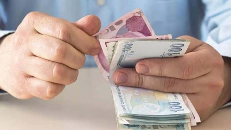 <p>Temmuz zammı için geri sayım başladı. 5 aylık enflasyon verisiyle SSK ve Bağ-Kur emeklilerine şimdiden yüzde 15,09 oranında zam göründü. Haziran enflasyonu tahminlerine göre zam oranı yüzde 16,94 ile 17,61 arasında şekillenebilir.</p>