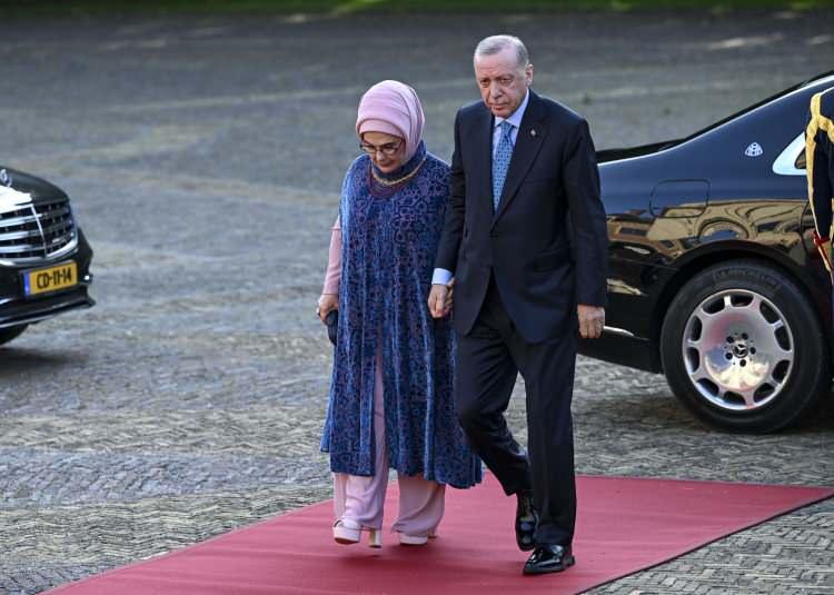 <p>Dünya basını, Erdoğan ve Trump'ın görüşmesine ilişkin haberlerinde Türkiye-ABD arasında iş birliğinin yakın dönemde artabileceğine dikkat çekti. Haberlerde, Cumhurbaşkanı Erdoğan'ın İran-İsrail çatışmasının sona ermesinden memnuniyet duyduğu ifade edildi ve Ankara'nın Ukrayna Savaşı'nın sona ermesi için diplomasinin önemine vurgu yaptığı belirtildi.</p>
<p> </p>
