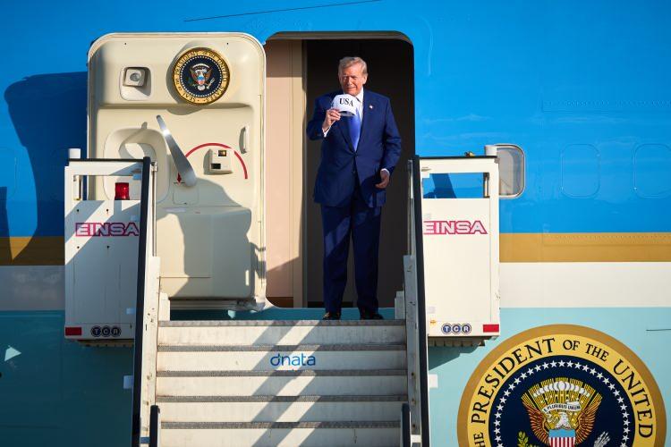 <p>Haberde, Cumhurbaşkanlığı Ofisi tarafından yapılan açıklamaya yer verilerek, Erdoğan'ın, "Başkan Trump'ın çabaları sayesinde İsrail ile İran arasında varılan ateşkesten memnun olduğunu ve bu durumun kalıcı hale gelmesini umduğunu" dile getirdiği ifade edildi.</p>
<p> </p>
