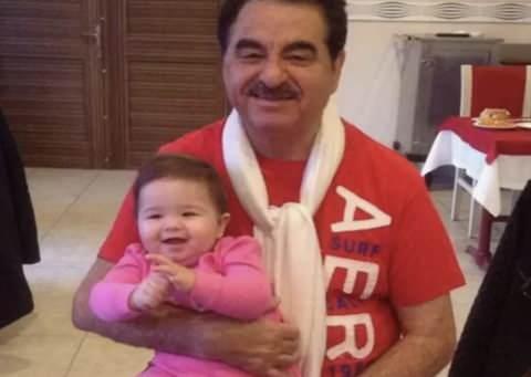 <p>Tatlıses, kızının bu özel anını sosyal medya hesabında paylaşarak duygularını kendi ifadesiyle aktardı. İşte İbrahim Tatlıses’ten karne alan kızı Elif Ada paylaşımı…</p>