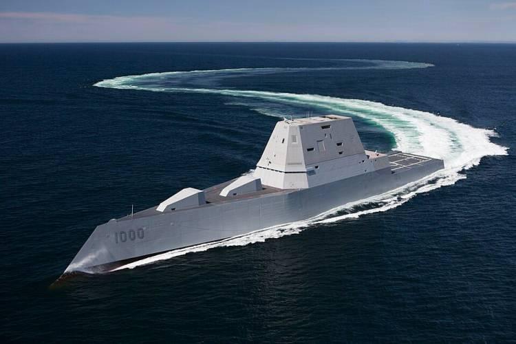 <p><strong><span style="color:#B22222">6) USS ZUMWALT SAVAŞ GEMİSİ</span> | ABD</strong></p>