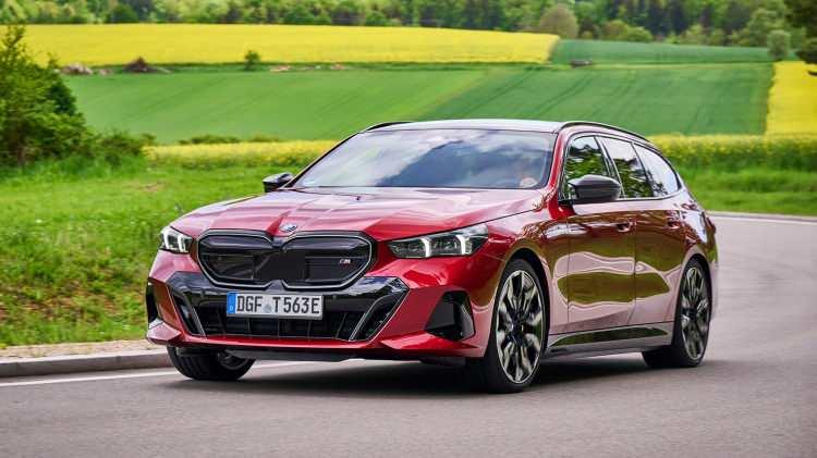 <p>| <strong>BMW i5<br />
Fiyat: 67 bin 100 dolar (2 milyon 665 bin lira)</strong></p>