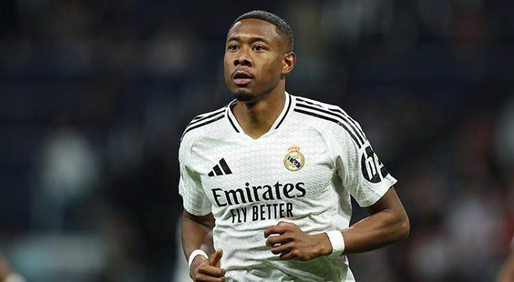 <p>Real Madrid'de teknik direktör Xabi Alonso'nun kadrosunda düşünmediği David Alaba, menajerler tarafından Galatasaray'a önerildi.</p>