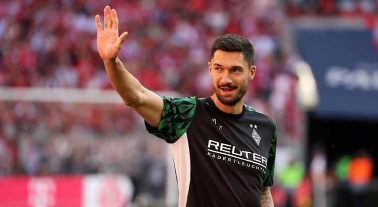 <p>Beşiktaş, Borussia Mönchengladbach'ın 1.94'lük santrforu Tim Kleindienst için temaslarını hızlandırdı.<br />
<br />
(FANATİK)</p>