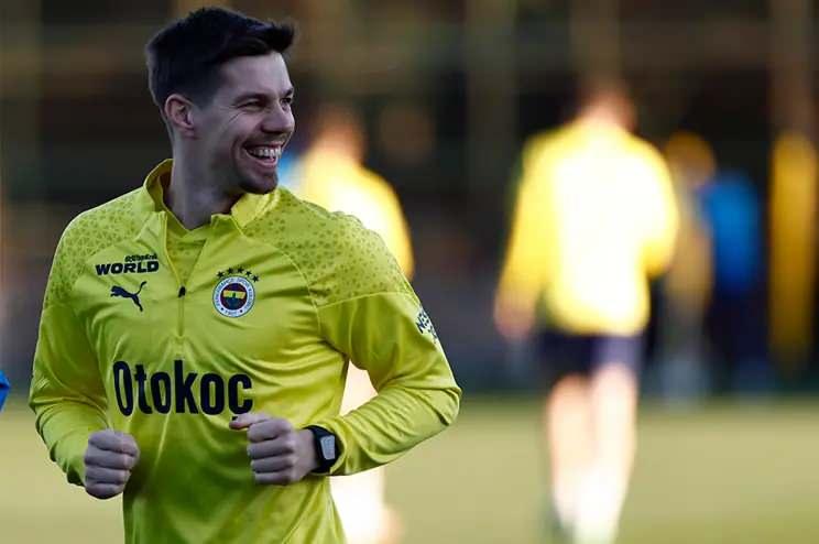 <p>Geçtiğimiz sezonu Fransa Ligue 1 ekibi Toulouse'ta tamamlayan Miha Zajc'la Süper Lig'in yeni ekipleri Kocaelispor, Gençlerbirliği ve Fatih Karagümrük ilgileniyor.<br />
<br />
(FANATİK)</p>