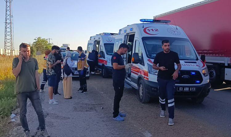 <p>Polis ve jandarma ekiplerinin bölgedeki incelemeleri sürüyor.</p>
