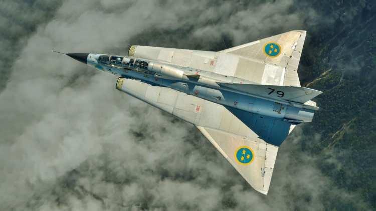 <p><strong><span style="color:#B22222">SAAB J35 DRAKEN - İsveç </span> | 651</strong></p>