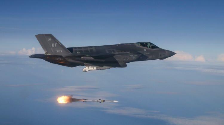 <p><strong><span style="color:#B22222">NORTHROP F-35 - ABD</span> | 2.600</strong></p>