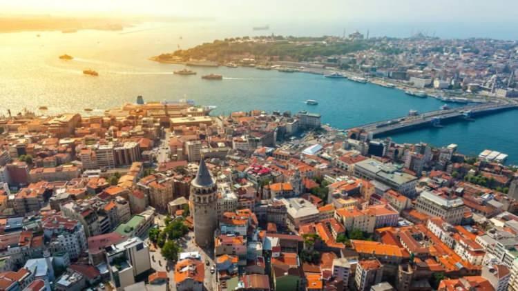 <p>TÜİK tarafından yapılan araştırmaya göre toplam 81 ili bulunan Türkiye'nin en fazla ilçeye sahip olan şehirleri açıklandı. İşte sahip oldukları ilçe sayısıyla neredeyse bir ülkeyi andıran şehirlerin listesi...</p>