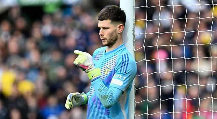 <p>Fenerbahçe, kaleye transfer yapmaya hazırlanıyor.<br />
<br />
Livakovic ile vedalaşmaya hazırlanan Kanarya, Meslier ile her konuna anlaşma sağladı.<br />
<br />
(TAKVİM)</p>