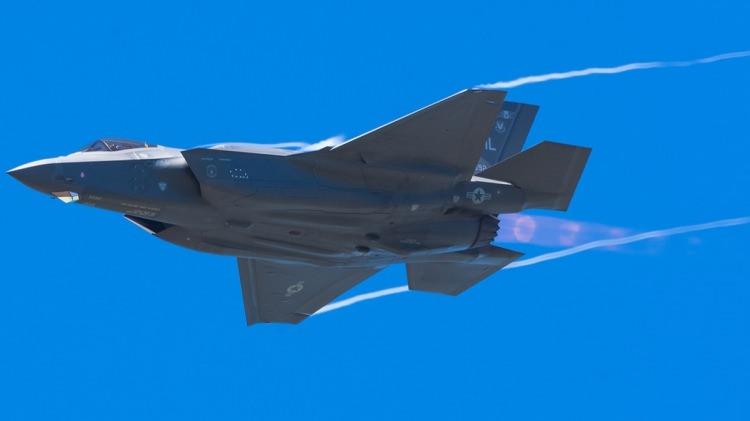 <p>ABD'nin savunma bütçesinde ayrıca Altın Kubbe füze savunma sistemi, 6. nesil F-47 savaş uçağı, ilave savaş gemileri, yeni nesil mühimmat ve silah sistemleri gibi bir dizi projeye kaynak ayrılıyor.</p>
<p> </p>