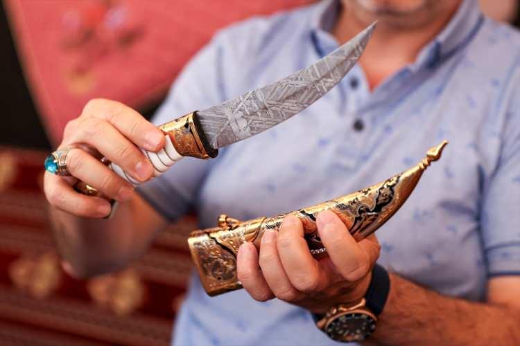 <p>Aktaş, yaptığı açıklamada, gök taşı merakının hobiye dönüştüğünü söyledi.</p>