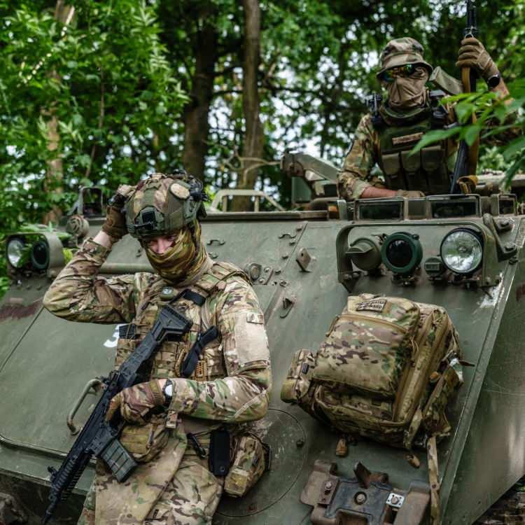 <p>Ukrayna bu ayın başlarında durumu istikrara kavuşturmak için askeri istihbarat müdürlüğünden (HUR) seçkin komando birlikleri gönderdi.</p>