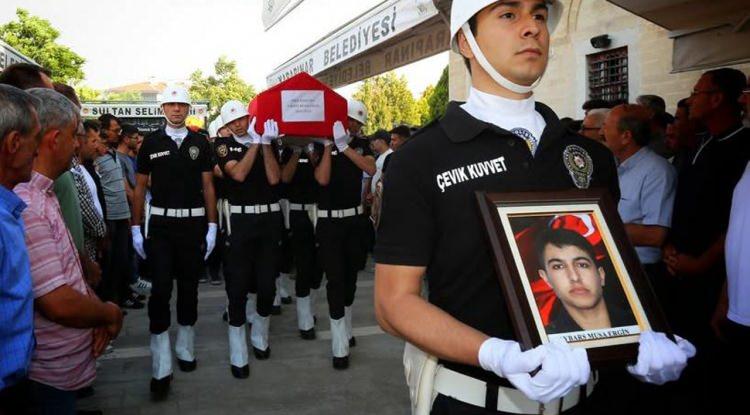 <p>Genç polis videoda vasiyetini açıklamış ve şöyle söylemişti:</p>