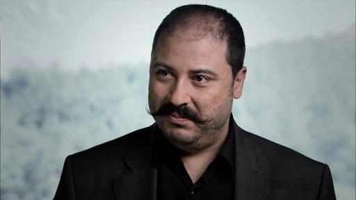 <p>Yakınlarını ziyaret etmek amacıyla gittiği Altınoluk'ta fenalaşan usta oyuncu, sabah saatlerinde yaşamını yitirdi.</p>
<p> </p>