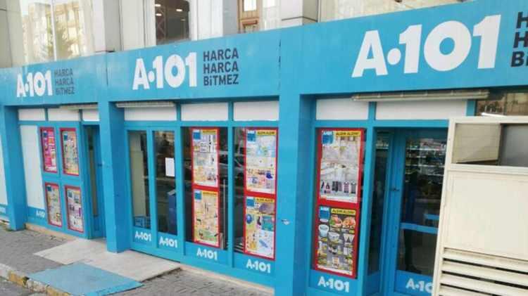 <p>Bu kapsamda A101 marketlerde çarşaf ve nevresim takımlarından overlok makinesine, çaycıdan tavan tipi fana, karavandan portatif klimaya kadar her çeşit ürün uygun fiyata satışa çıkıyor</p>
<p> </p>