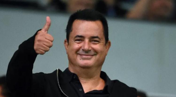 <p>Acun Ilıcalı savunmasına başlarken aylık gelirinin<strong> 5 milyon TL</strong> olduğunu söyledi.</p>
