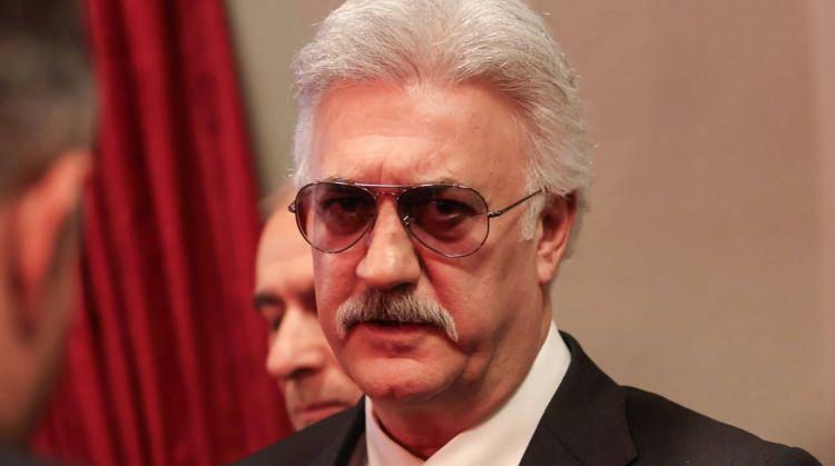 <p><span style="color:#000000">Karadağlı, 2007 yılında <em><strong>"Living and Dying" (Ölümlü Dans)</strong></em> filmi için bir araya geldiği Madsen ile çekilen fotoğrafını paylaşarak duyduğu üzüntüyü dile getirdi.</span></p>
<p> </p>