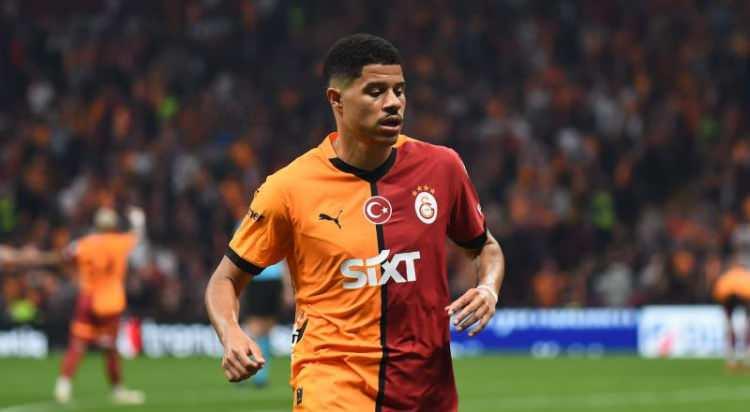 <p>Galatasaray, Aston Villa'nın Gabriel Sara için yaptığı 20 milyon Euro'luk teklifi reddetti.<br />
<br />
Sarı-kırmızılı ekip oyuncu için en az 40 milyon Euro istiyor.<br />
<br />
(TAKVİM)</p>