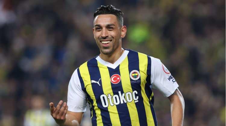<p>Shakthar Donetsk'in teknik direktörü Arda Turan, takımında İrfan Can Kahveci'yi görmek istiyor.<br />
<br />
(FOTOMAÇ)</p>