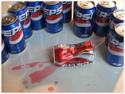<p><span style="color:#B22222"><strong>20) PEPSİ'NNİ SATIŞLARI DÜŞTÜ, RAKİP FİRMANIN YÜKSELDİ</strong></span></p>
<p> </p>
<p>Pepsi’nin Filipinler pazarındaki prestiji sarsıldı, satışlar düştü ve Coca-Cola yeniden pazar lideri oldu.</p>