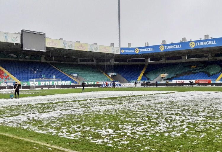 <p>Çaykur Didi Stadı (Çaykur Rizespor): 14.850</p>
