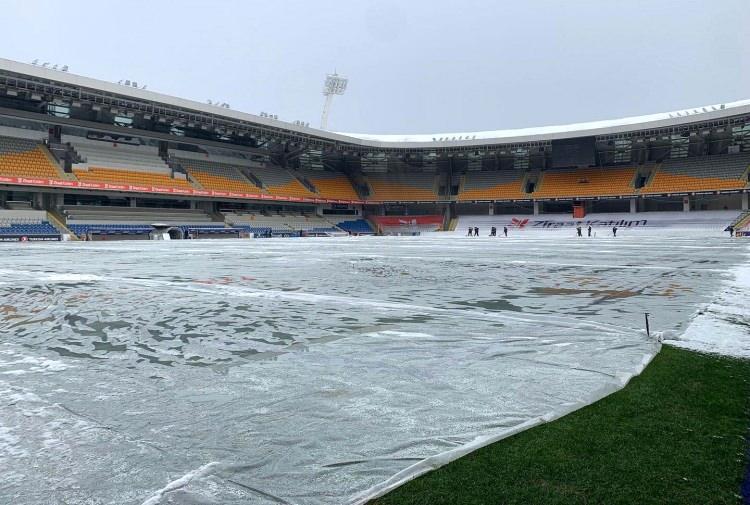 <p>Fatih Terim Stadı (RAMS Başakşehir FK): 17.067</p>
