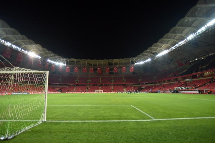 <p>Konya Büyükşehir Belediye Stadı (Konyaspor): 41.600</p>
