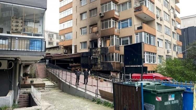 <p>İstanbul / Gayrettepe</p>
<p>2 Nisan 2024</p>
<p><span style="color:#B22222"><strong>Ölü sayısı: </strong>29</span></p>
<p><span style="color:#B22222"><strong>Neden:</strong></span> Tadilat sırasında çıkan yangında çok sayıda işçi dumandan boğuldu</p>
<p>Türkiye'de gece kulübü ölçekli en büyük can kaybı.</p>