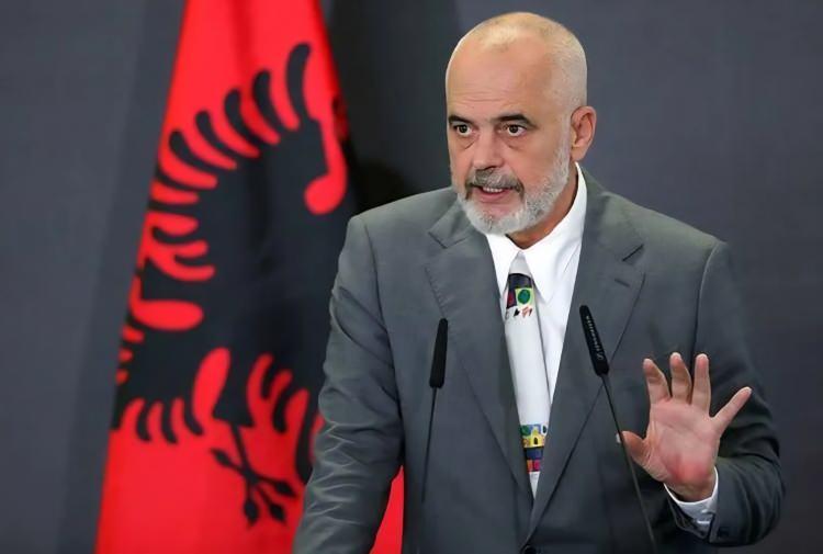 <p><strong><span style="color:#B22222">EDİ RAMA</span> | HZ. İSA'YA inanıyor</strong></p>
<p> </p>
<p>Arnavutluk Başkanı</p>