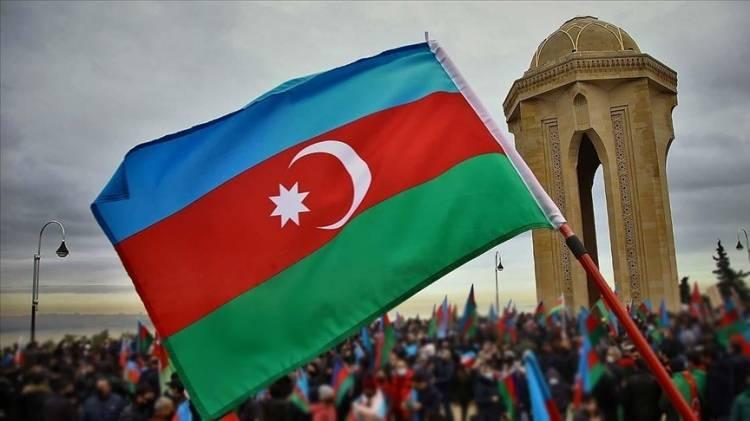 <p><span style="color:#B22222"><strong>24) AZERBAYCAN</strong></span></p>