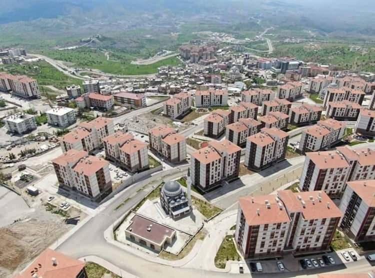 <p><span style="color:rgb(178, 34, 34)"><strong>Şırnak</strong></span></p>
<p> </p>
<p>Genç nüfus oranı: Yüzde 20.6</p>