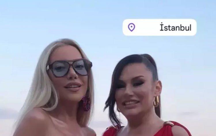 <p><span style="color:#FF0000"><strong>DENİZ SEKİ'NİN DOĞUM GÜNÜNDE ORTAYA ÇIKTI</strong></span></p>
<p><span style="color:#000000"><strong>Yaşanan olayın ardından ilk kez Deniz Seki'nin doğum gününde görüntülenen Saraçoğlu, estetik krizine açıklık getirdi. Ünlü modacı, "Daha ödemlerim vardı aslında. Ancak yavaş yavaş iniyor" diyerek şuan daha iyi olduğunu söyledi.</strong></span></p>