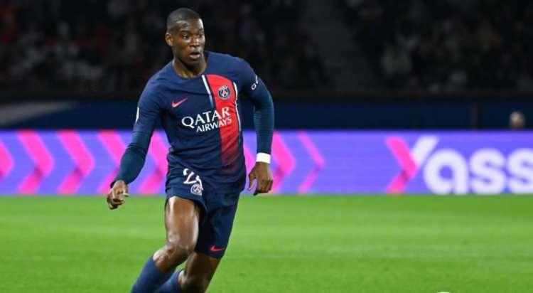 <p>Fenerbahçe, PSG ile yollarını ayırması beklenen Mukiele için düğmeye bastı.<br />
<br />
Sarı-lacivertliler, Fransız oyuncuyu Şampiyonlar Ligi eleme maçlarına yetiştirmeyi hedefliyor.<br />
<br />
(TAKVİM)</p>