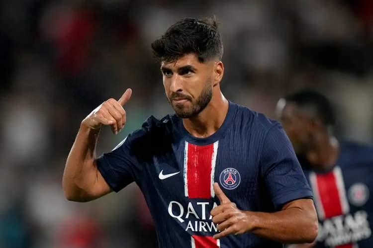 <p>Jose Mourinho, Marco Asensio transferine onay verdi.<br />
<br />
PSG, 29 yaşındaki oyuncuyu satmak istemese de Fenerbahçe'nin ilk teklifi kiralama şeklinde olacak.<br />
<br />
(FANATİK)</p>
