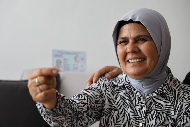 <p>Sivas'ta yaşayan ve hikâyesiyle filmlere konu olacak olan Raziye Şimşek, 58 yıl sonra gerçek kimliğine kavuştu.</p>
