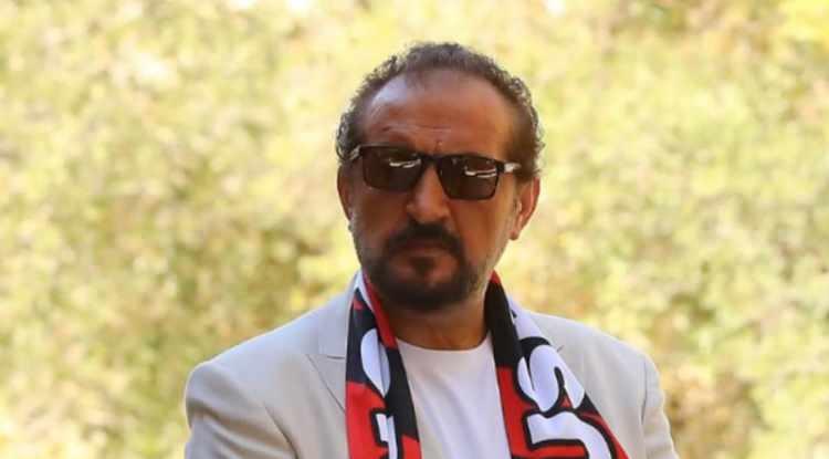 <p>MasterChef Türkiye yemek yarışmasında jüri üyesi olan şef, Türkiye'de 'füzyon mutfak' akımının temsilcilerinden.</p>