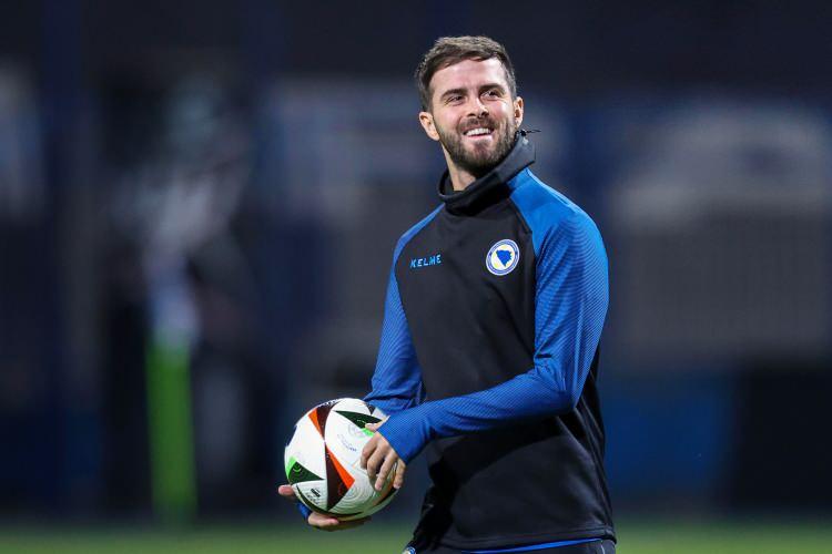 <p>Miralem Pjanic</p>

<p> </p>
