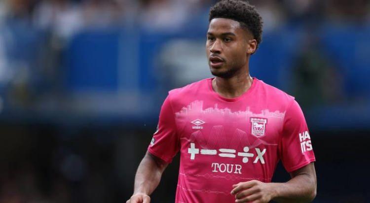 <p>Beşiktaş, Napoli'den Jens Cajuste'yi almak için pazarlıklara başladı.<br />
<br />
Kartal'ın teklifi 1 milyon euro kiralama artı 6.5 milyon euro satın alma opsiyonu şeklinde.<br />
<br />
(FANATİK)</p>