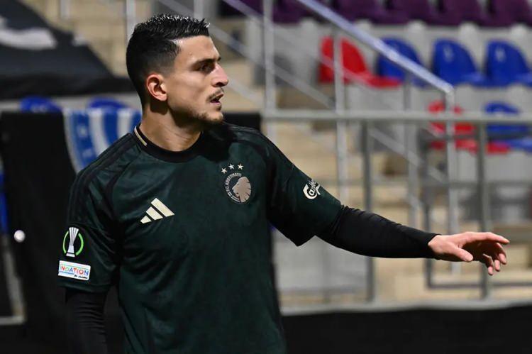 <p>Trabzonspor'da teknik direktör Fatih Tekke'nin kadrosunda görmek istediği Mohamed Elyounoussi için somut adımlar atıldı.<br />
<br />
(FANATİK)</p>